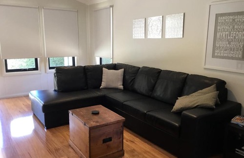 Myrtleford Villa | Discover Rail Trail Cottage: A 10/10 Family Retreat