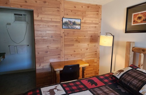 Ohiopyle Hotel | Discover Railroad: Pet-Friendly Cabin Getaway in Ohiopyle