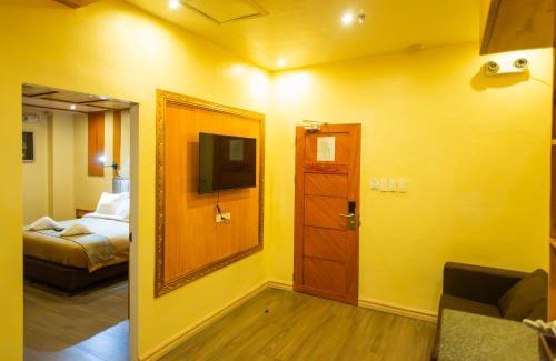Pagadian Hotel | Raim Hotel: Family-Friendly Retreat with Hot Tub & Dining