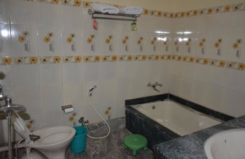 Bodh Gaya House | Family-Friendly Stay at Rainbow Guest House