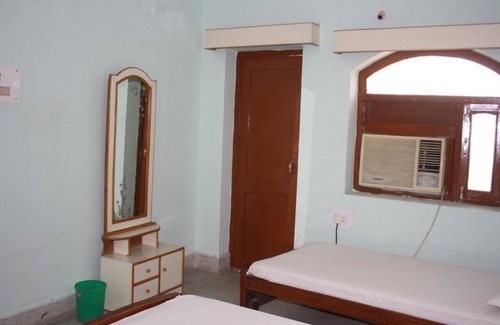 Bodh Gaya House | Family-Friendly Stay at Rainbow Guest House