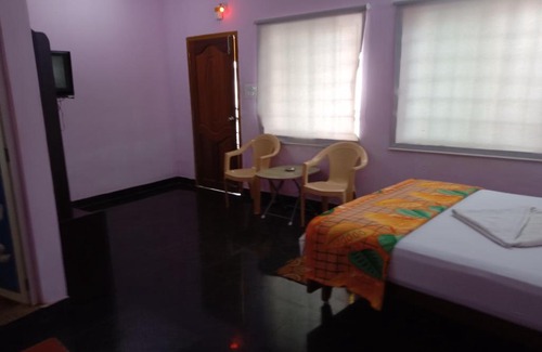 Mahabalipuram Beach Resort | Relaxing Oceanfront Stay at Rainbow Guest House