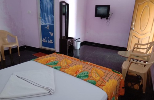 Mahabalipuram Beach Resort | Relaxing Oceanfront Stay at Rainbow Guest House