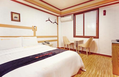 Namyeong-dong Hotel | Budget-Friendly Stay at Rainbow Hotel Yongsan for Families