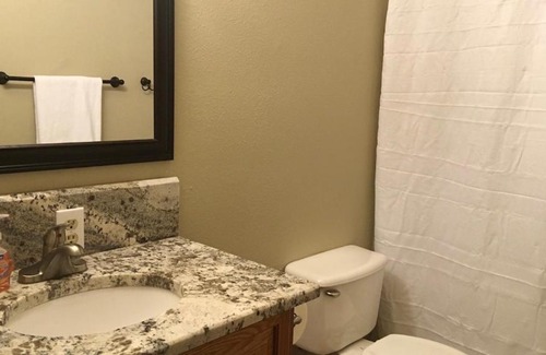 Mendenhall Valley House | Convenient Retreat: Rainbow Row Near Mendenhall Glacier