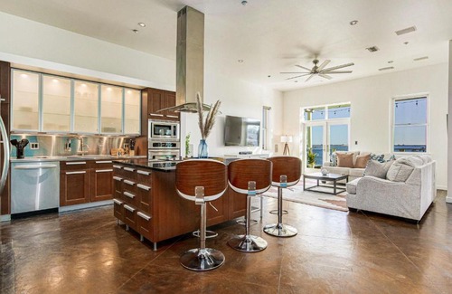 Southeast Pensacola House | Family-Friendly Stay at Rainbow Row - 4-Star Guest Favorite