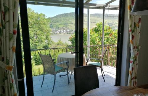 Mainz-Bingen Apartment | Unforgettable Stays at Rainer’s Rheinblick - Rated 9.5/10