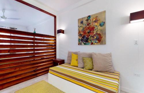 Caye Caulker Hotel | Family-Friendly Retreat at Casa DV Suites - Rated 8.8/10