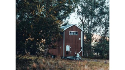 Sarsfield House | Family-Friendly Escape at Raintree Farmstay Awaits You