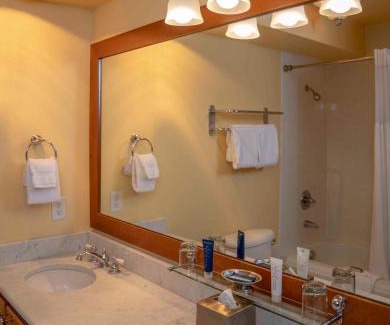 Birch Bay Hotel | Discover Raintree's Sandcastle: 4-Star Family Retreat