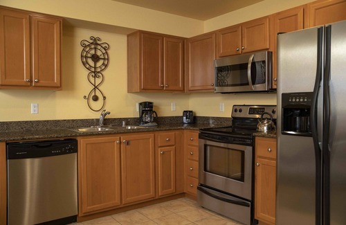 Birch Bay Apartment | Raintree's Sandcastle: Poolside Relaxation and Spa Bliss