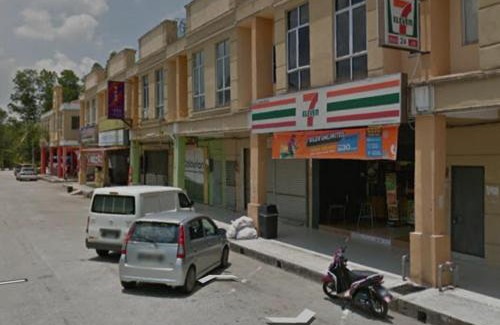 Gambang House | Discover RaiRai Homestay Gambang: Family-Friendly Retreat
