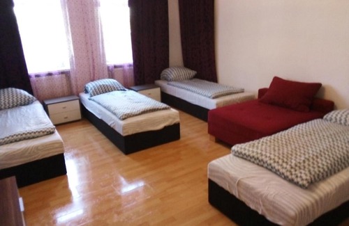 Pressbaum Apartment | Child-Friendly Raisa Apartments in Fünkhgasse for Families