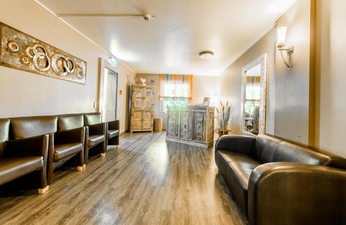 Wuestenrot Hotel | Discover Raitelberg Resort: Oceanfront Getaway Awaits