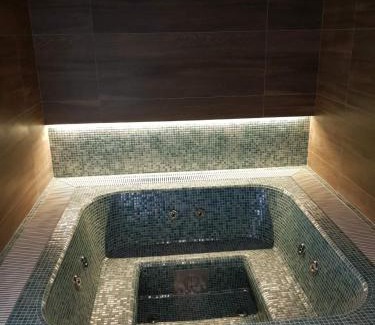 Zlatibor Apartment | Guest Rated 9.5 - Raj Apartment with Private Pool & Hot Tub