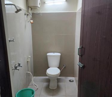 Tiruvannamalai House | Budget-Friendly Stay at Raja Rani Mahal Ac-Rooms