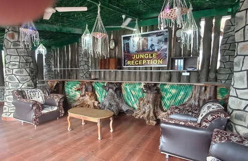 Sidhi Hotel | Discover Rajan Jungle Resort: Family-Friendly Getaway
