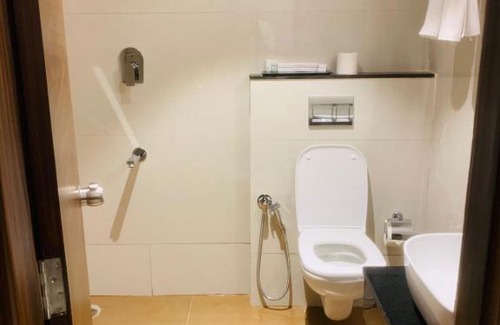 Agara Hotel | Guest Rated: Rajathadri Royal Inn with Family-Friendly Perks