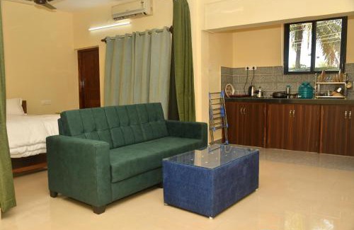 Patnem Apartment | Family-Friendly Retreat at Rajbag Residency Guest House