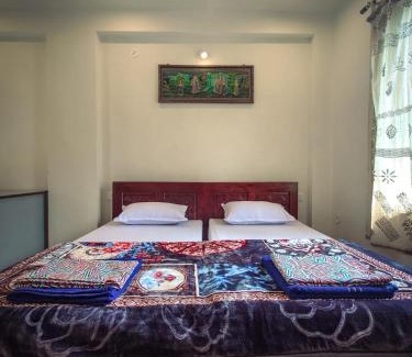 Pushkar House | Budget-Friendly Rajguru Guest House - Child Friendly Retreat