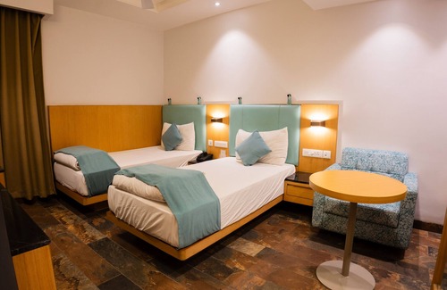 Maharana Pratap Nagar Hotel | Experience Comfort at Rajhans Regency with Family-Friendly Amenities