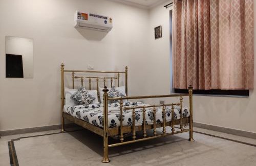 Malviya Nagar Apartment | Discover RajKamal Villa: Pet-Friendly Family Retreat