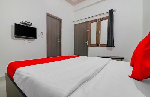 Mathura House | Comfortable Rajlakshmi Guest House: Pet-Friendly Retreat