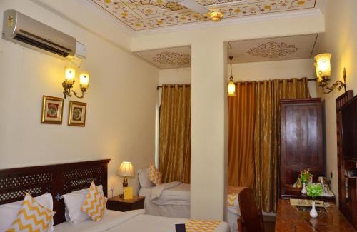 Amer Fort Road Hotel | Comfortable Rajputana Haveli in Jaipur with Family-Friendly Perks