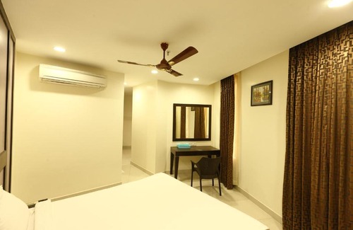 Guduvancheri Hotel | Budget-Friendly Stay at Rajus Residency Park with Breakfast