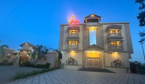 Jamnagar Hotel | Experience Rajwadu The Village: Eco-Friendly Comfort Awaits