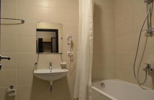Rakhiv Hotel | Budget-Friendly Rakhiv Hotel & Apartments: Pet Friendly Stay