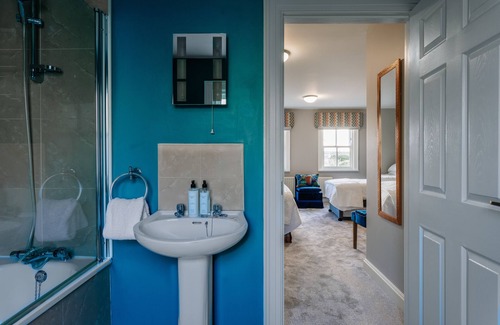Moira Bed & Breakfast | Discover Ralph's: Family-Friendly Stay with Breakfast Included