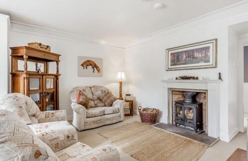 Newtyle House | Pet-Friendly Ralston Bothy: 4-Star Guest Rated Retreat