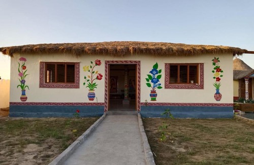 Dholavira Hotel | Family-Friendly Ram Rann Resort with Breakfast Included