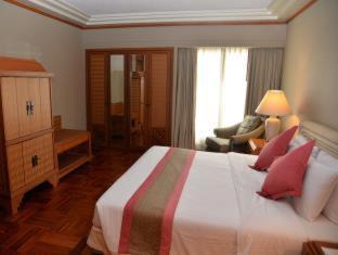 Talat Bang Khen Hotel | Relax at Rama Gardens Hotel Bangkok - SHA Plus Certified