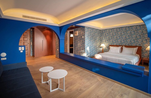 Loutraki-Agioi Theodoroi Hotel | Ocean View Retreat at Ramada by Wyndham Loutraki Poseidon