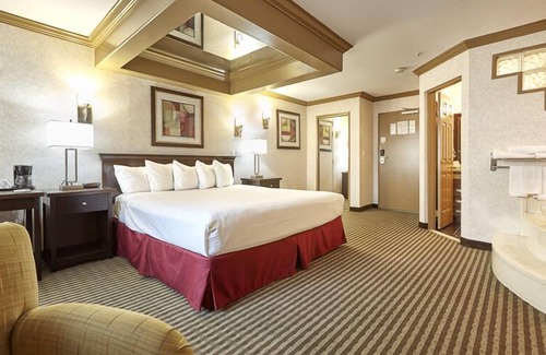 South Clearbrook Hotel | Family-Friendly Stay at Ramada by Wyndham Abbotsford