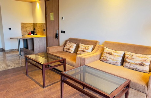 Aligarh Hotel | Discover Ramada by Wyndham Aligarh - 4-Star Comfort Awaits