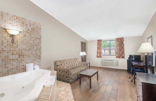 Fullerton Hotel | Ramada by Wyndham Allentown Bethlehem