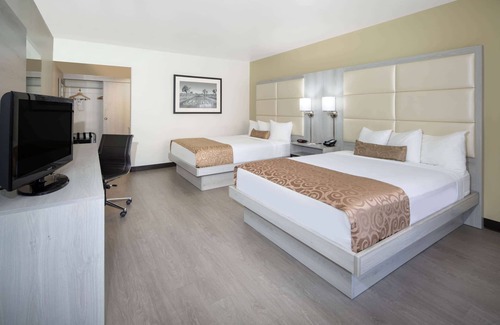 Burbank Hotel | Convenient Stay at Ramada by Wyndham Burbank Airport