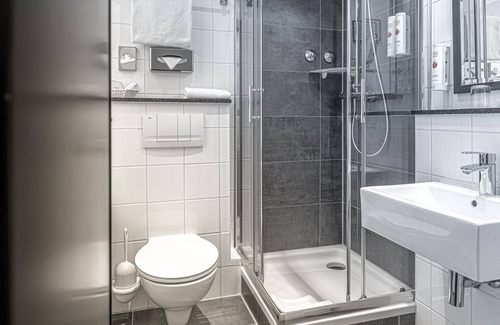 Bahnhofsviertel Hotel | Convenient Stay at Ramada by Wyndham Frankfurt Central Station