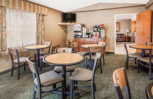 Frisco Hotel | Pet-Friendly Retreat at Ramada by Wyndham Frisco