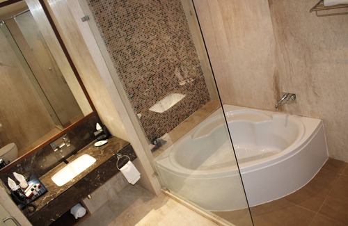 Gandhidham Hotel | Relax at Ramada by Wyndham Gandhidham Shinay with Pool & Spa