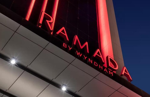 Kabelsketal Hotel | Explore Ramada by Wyndham Halle Leipzig - Pet Friendly Stay