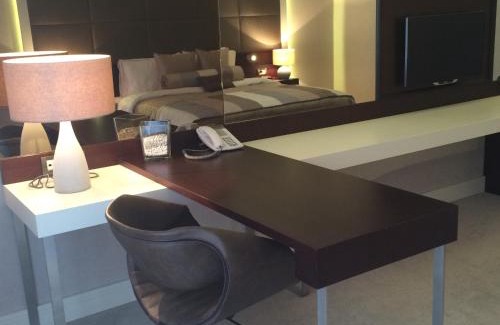 Merter Hotel | Elegant Ramada by Wyndham Istanbul Merter with Spa & Pool