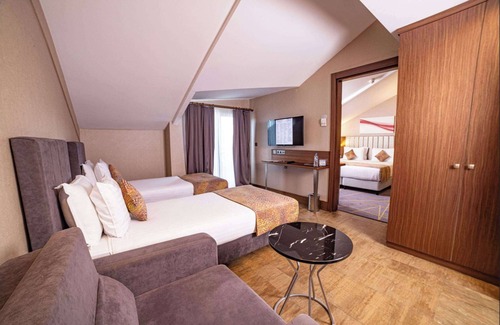 Alibeykoy Mahallesi Hotel | Discover Ramada by Wyndham Istanbul Alibeykoy: Spa & Dining