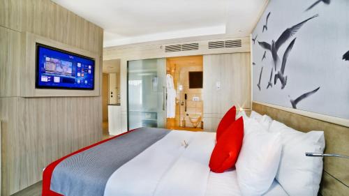 Fındıkzade Hotel | Elegant Ramada by Wyndham Istanbul Old City with Spa & Kitchen