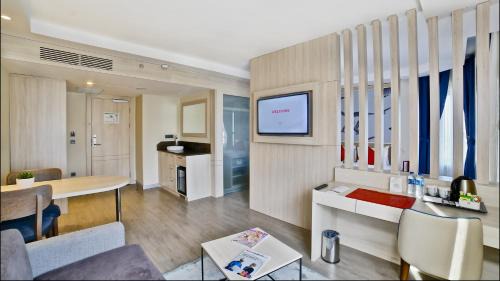 Fındıkzade Hotel | Elegant Ramada by Wyndham Istanbul Old City with Spa & Kitchen