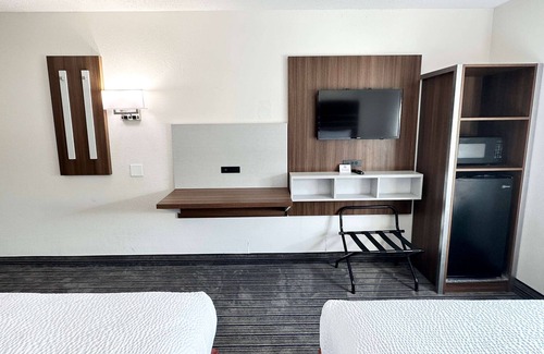 Lithia Springs Hotel | Budget-Friendly Stay at Ramada by Wyndham Lithia Springs