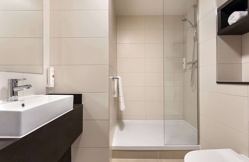 Leeds Hotel | Eco-Friendly Comfort at Ramada by Wyndham Leeds East